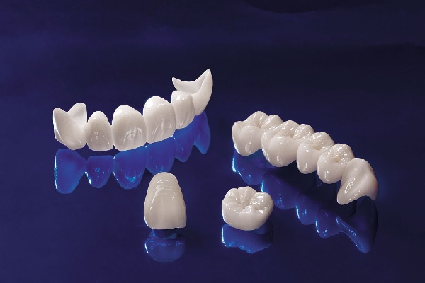 Bọc răng sứ Crown cải thiện đáng kể khuyết điểm của răng thật