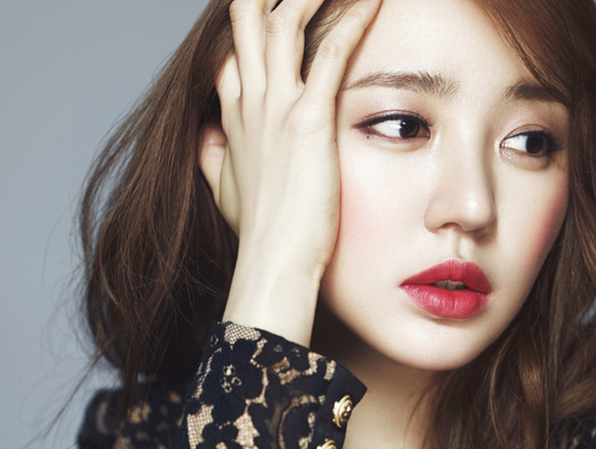 Làn môi căng mọng, gợi cảm là vũ khí giúp Yoon Eun Hye chinh phục hàng triệu fan hâm mộ