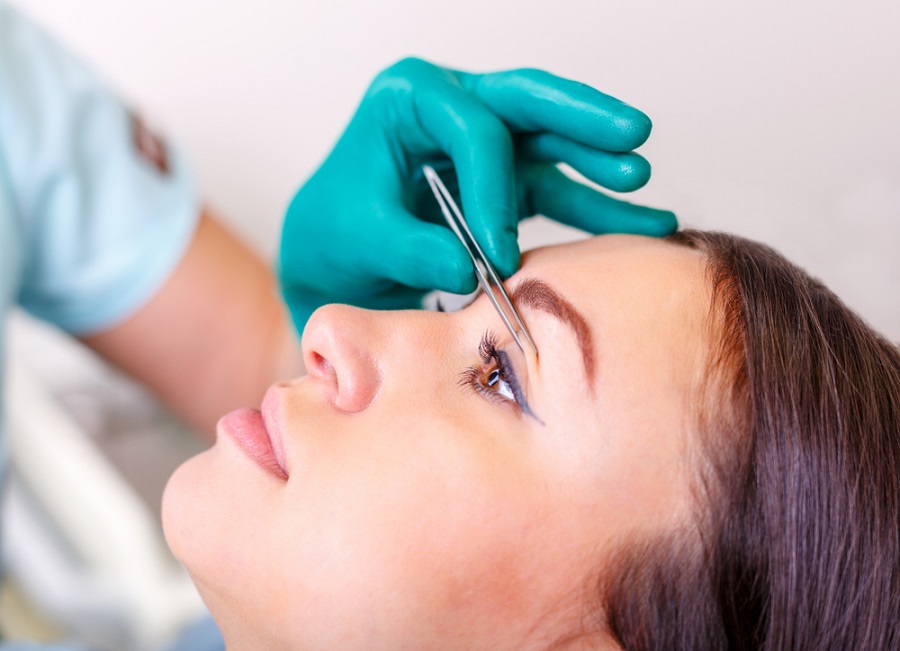 Tay nghề của bác sĩ ảnh hưởng đến quá trình hồi phục sau nhấn mí mắt