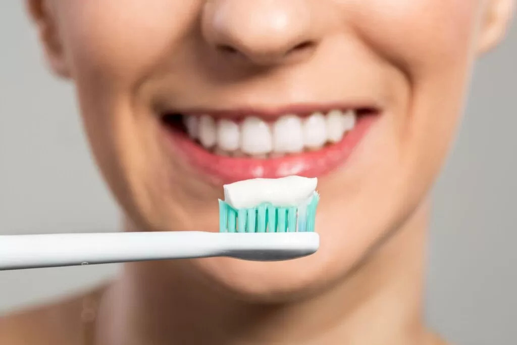 Chăm sóc răng đúng cách sau khi trồng răng Implant Hàn Quốc 